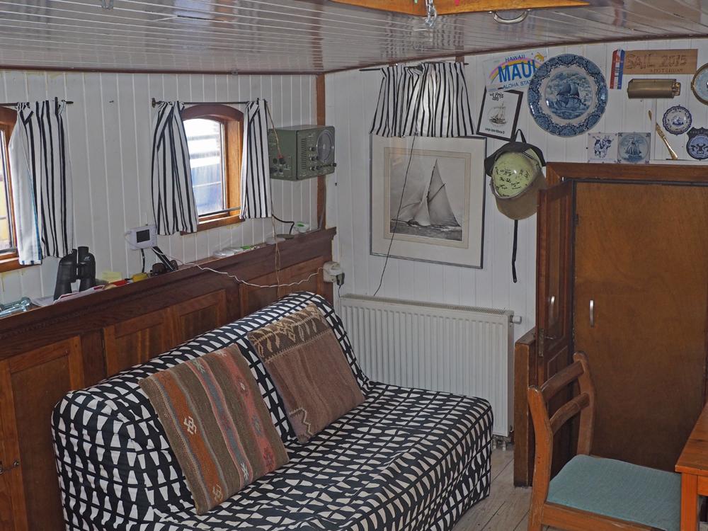 Salon, H&eacute;bergements